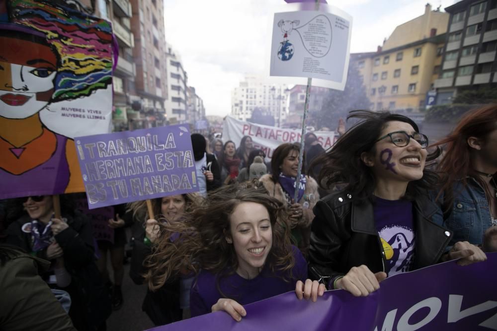 Manifestación del 8 M por las calles de Oviedo