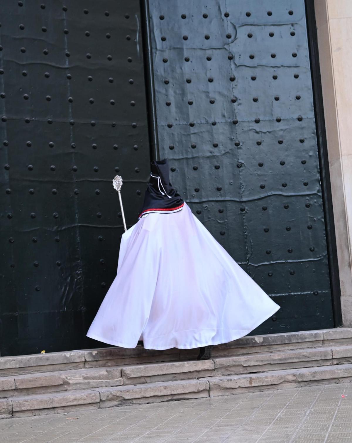 Así salen los pasos de Semana Santa este lunes en Elche