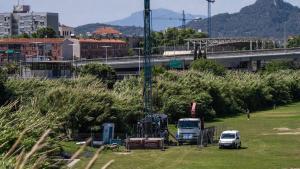 Las obras en marcha para realizar perforaciones en el Besòs.