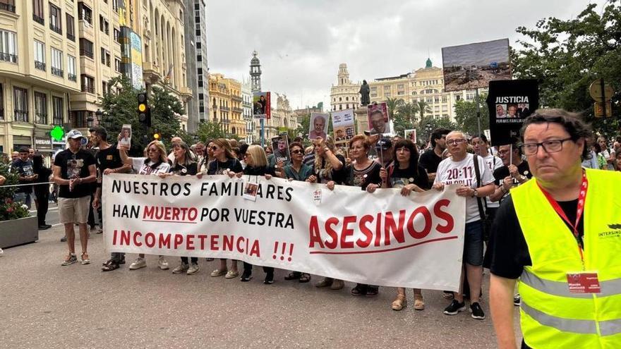 Una nueva manifestación reclama la supresión del aforamiento de Mazón