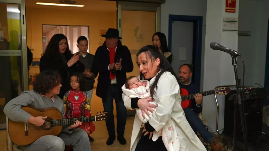 El emocionante último concierto solidario en el Materno de Badajoz
