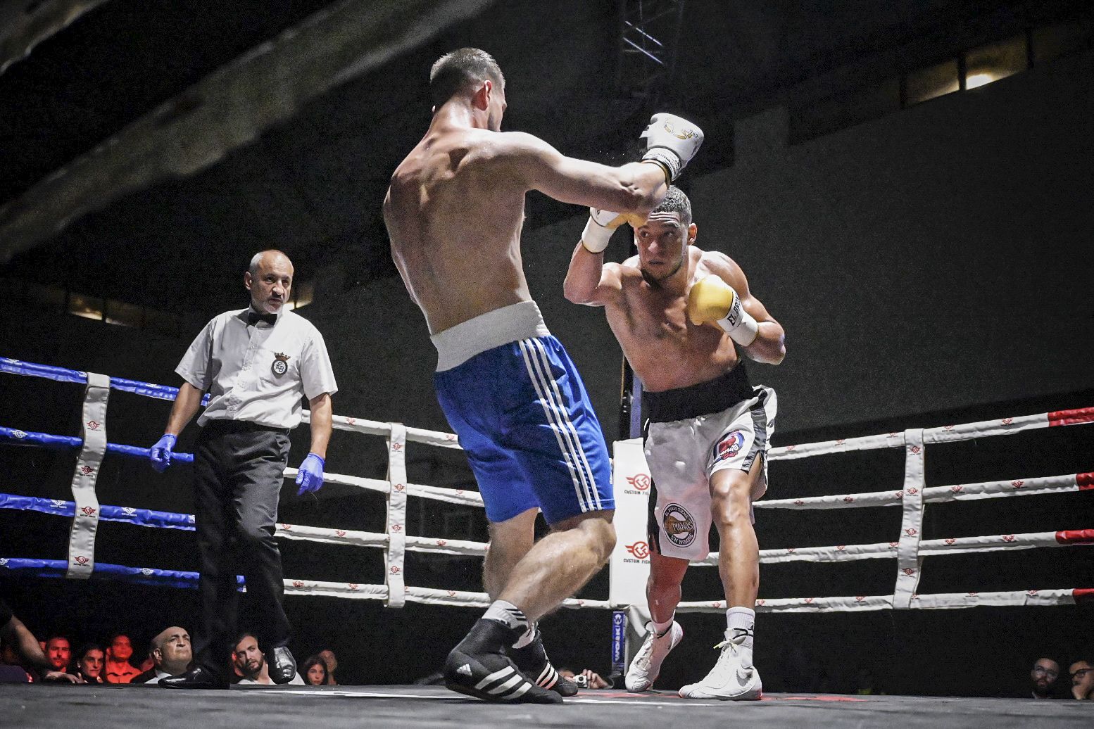 El olímpico Emmanuel Reyes debuta como profesional con triunfo por KO en A Coruña