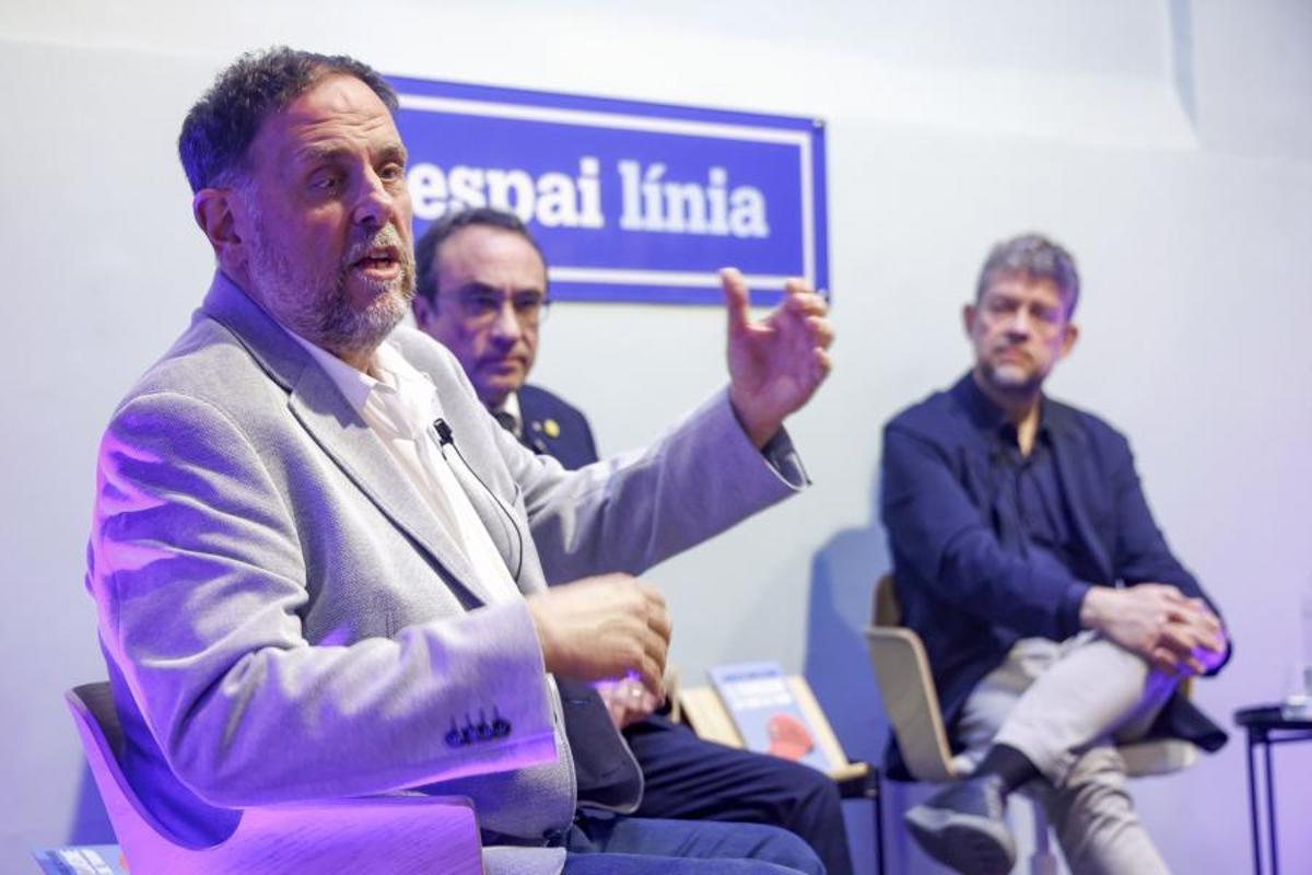 El presidente de ERC, Oriol Junqueras, el presidente del Parlament, Josep Rull, y el exdiputado de ERC en el Congreso, Francesc-Marc Álvaro