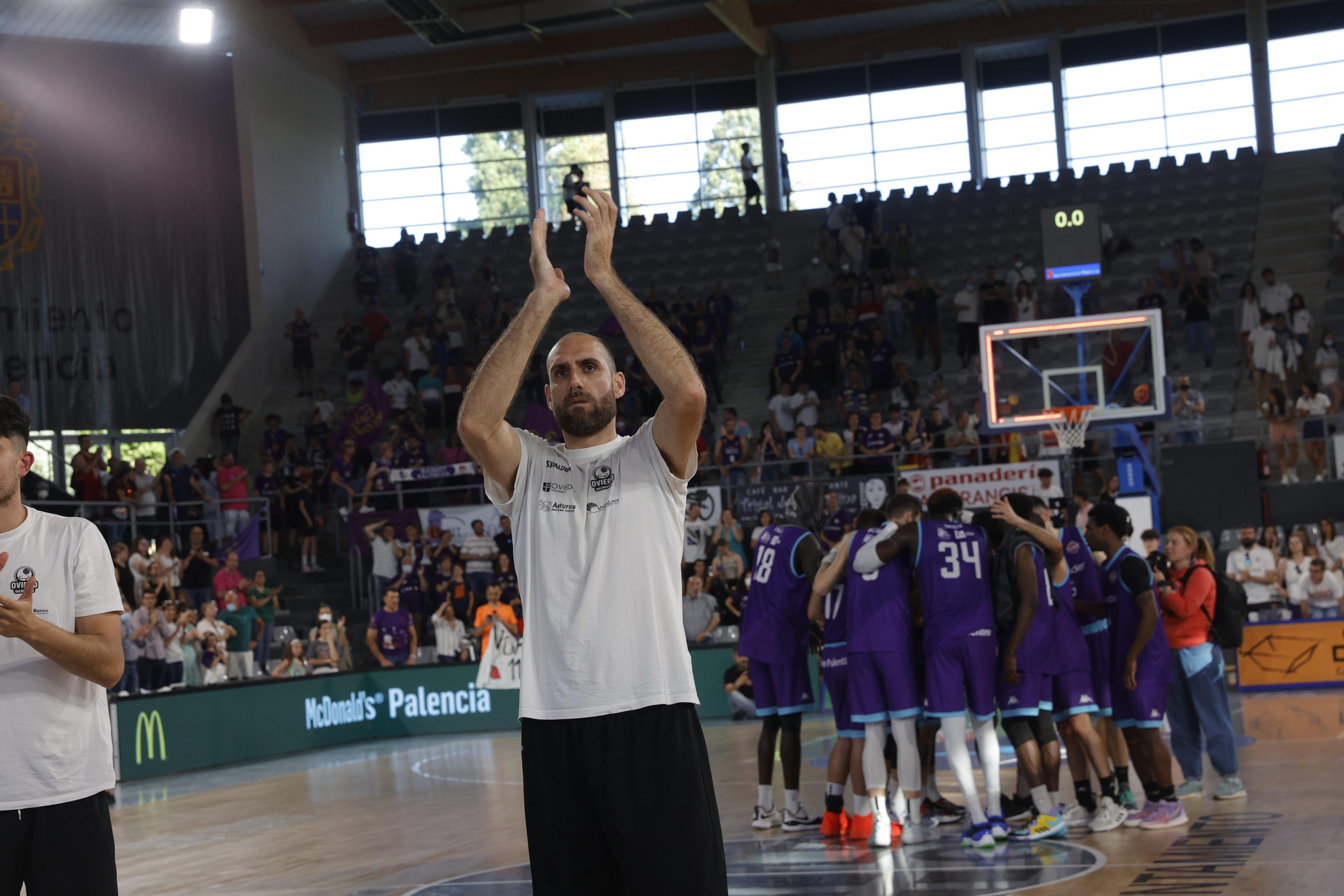 El Unicaja Banco Oviedo vuelve a perder en Palencia en el play-off de ascenso a la ACB