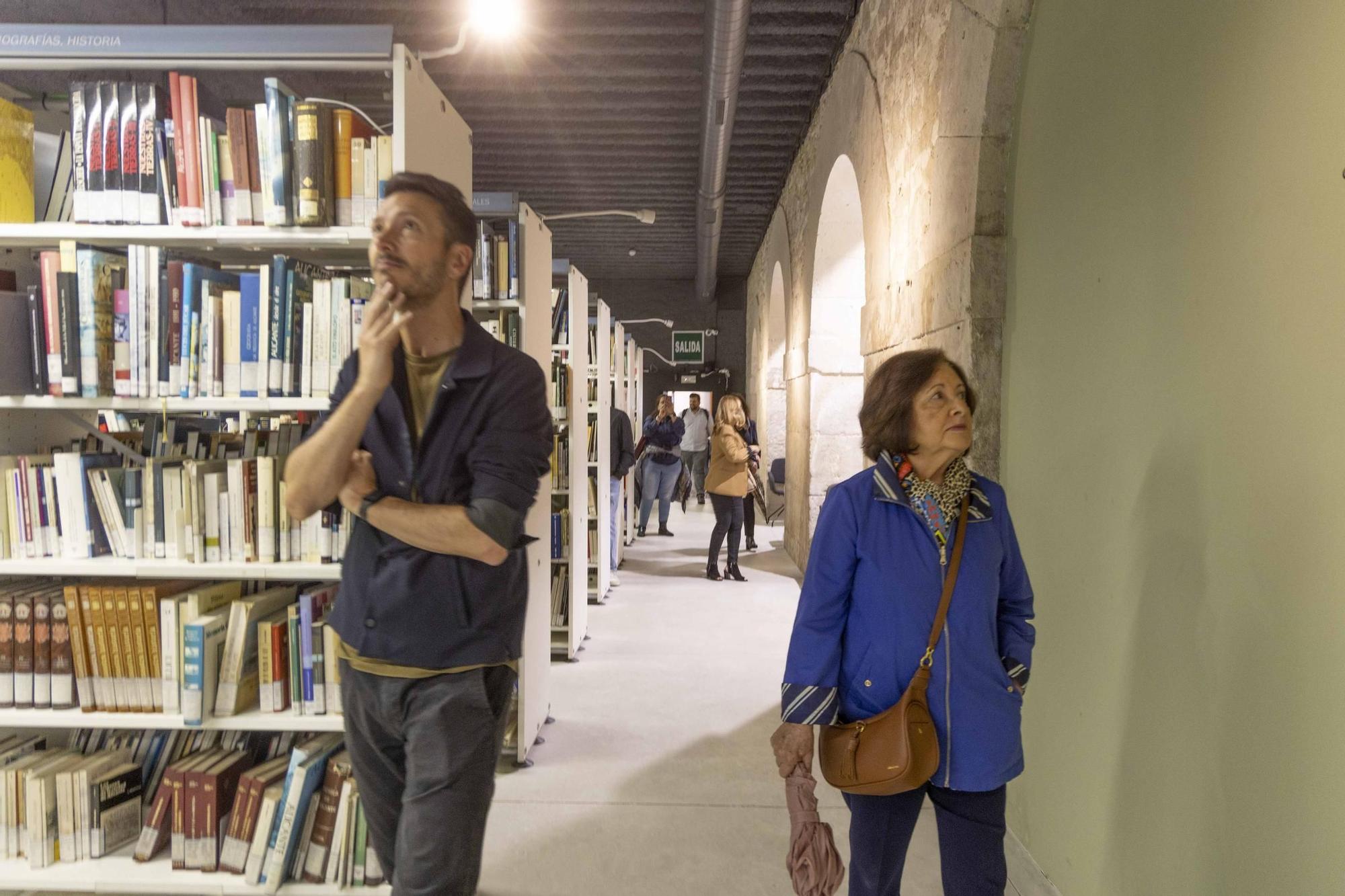 Un recorrido guiado inaugura el Eje Cultural San Fernando de Alicante