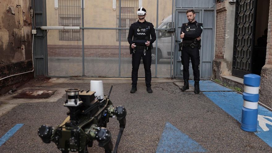 La startup XRF hace una demostración en Málaga de un robot que localiza víctimas en situaciones de emergencias