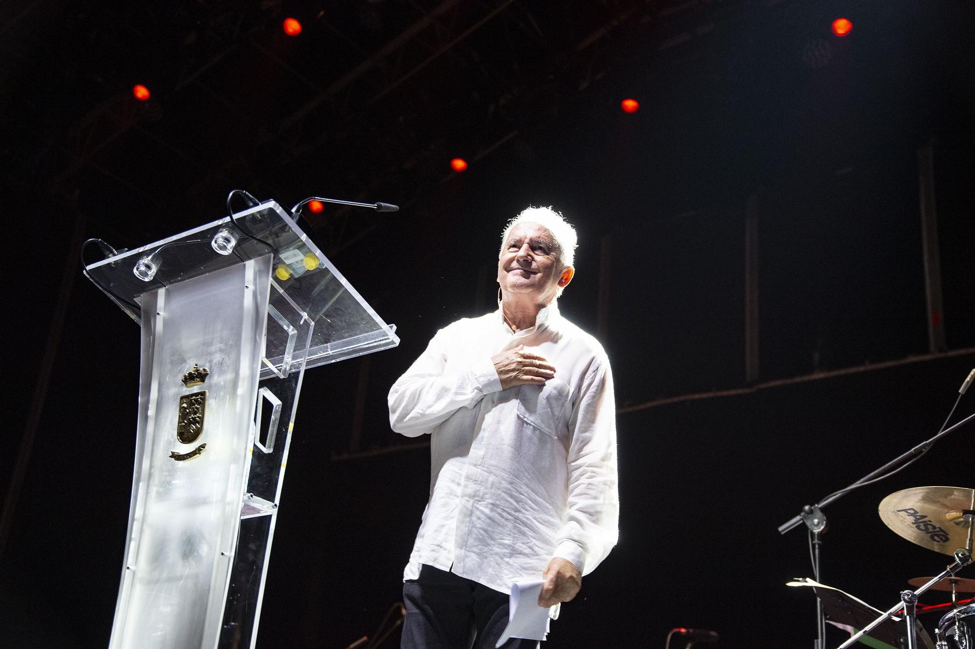 Pregón de Víctor Manuel en el Cante de las Minas