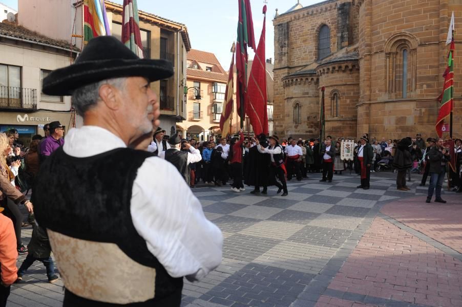 Desfile de pendones y gala de los Premios MT