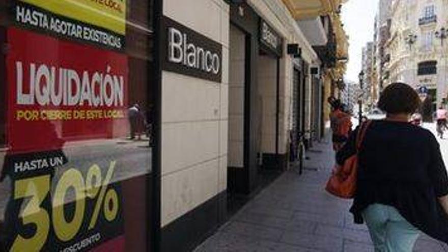 El parón del consumo destruye 800 empleos en el comercio en un año