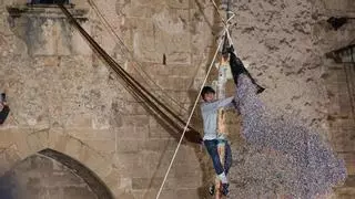 Joan Rabassa corona el Pi de Sant Antoni