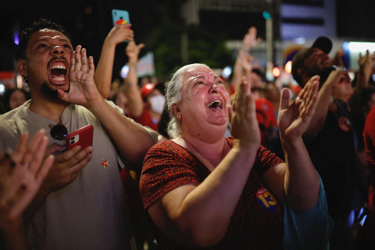 Los seguidores de Lula da Silva celebran su victoria en las elecciones brasileñas