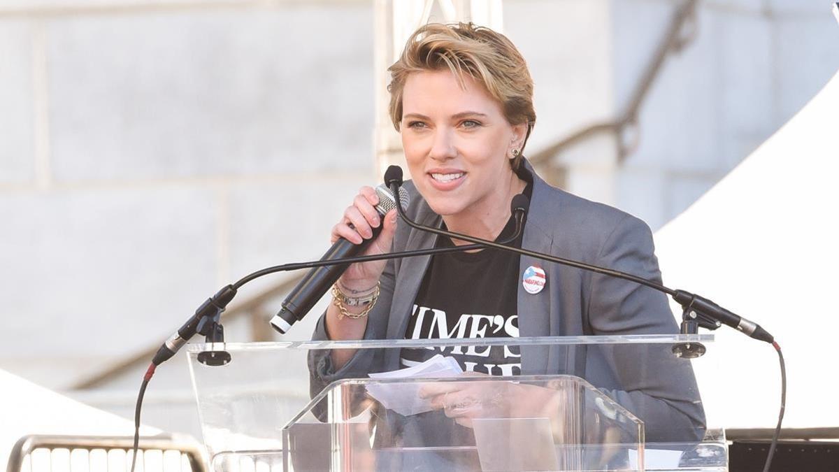 Scarlett Johansson, este sábado, durante la Marcha de las Mujeres en Los Ángeles.