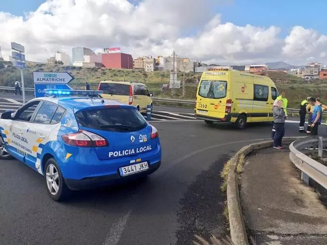 Un vuelco obliga al cierre temporal de un acceso a Almatriche