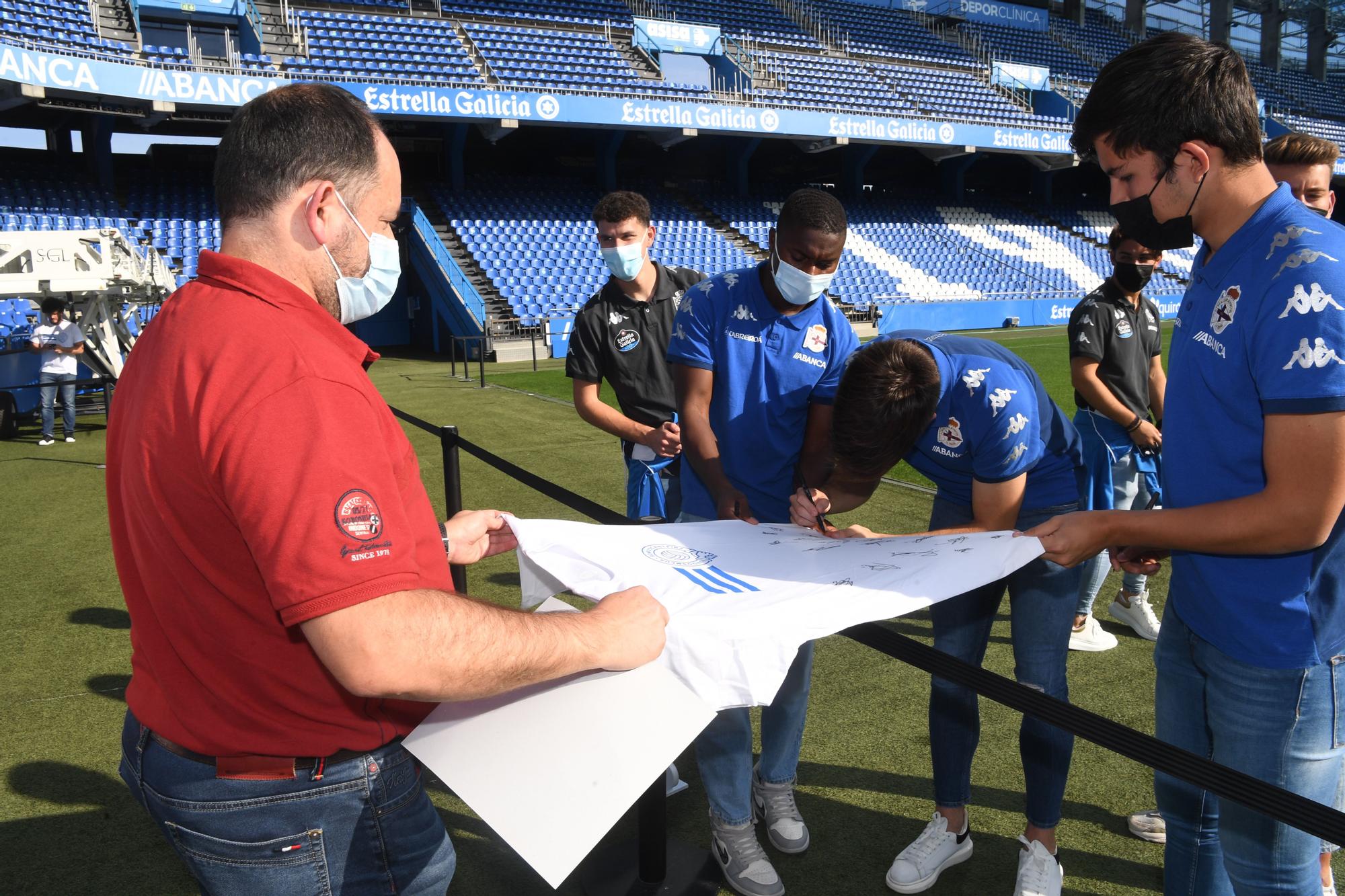 Encuentro entre aficionados y los juveniles campeones de España