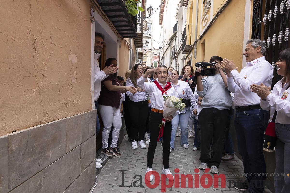 La lluvia no impidió que miles de personas tomaran Caravaca en el ‘Día del Pañuelo’ La lluvia no impidió que miles de personas tomaran Caravaca en el ‘Día del Pañuelo’