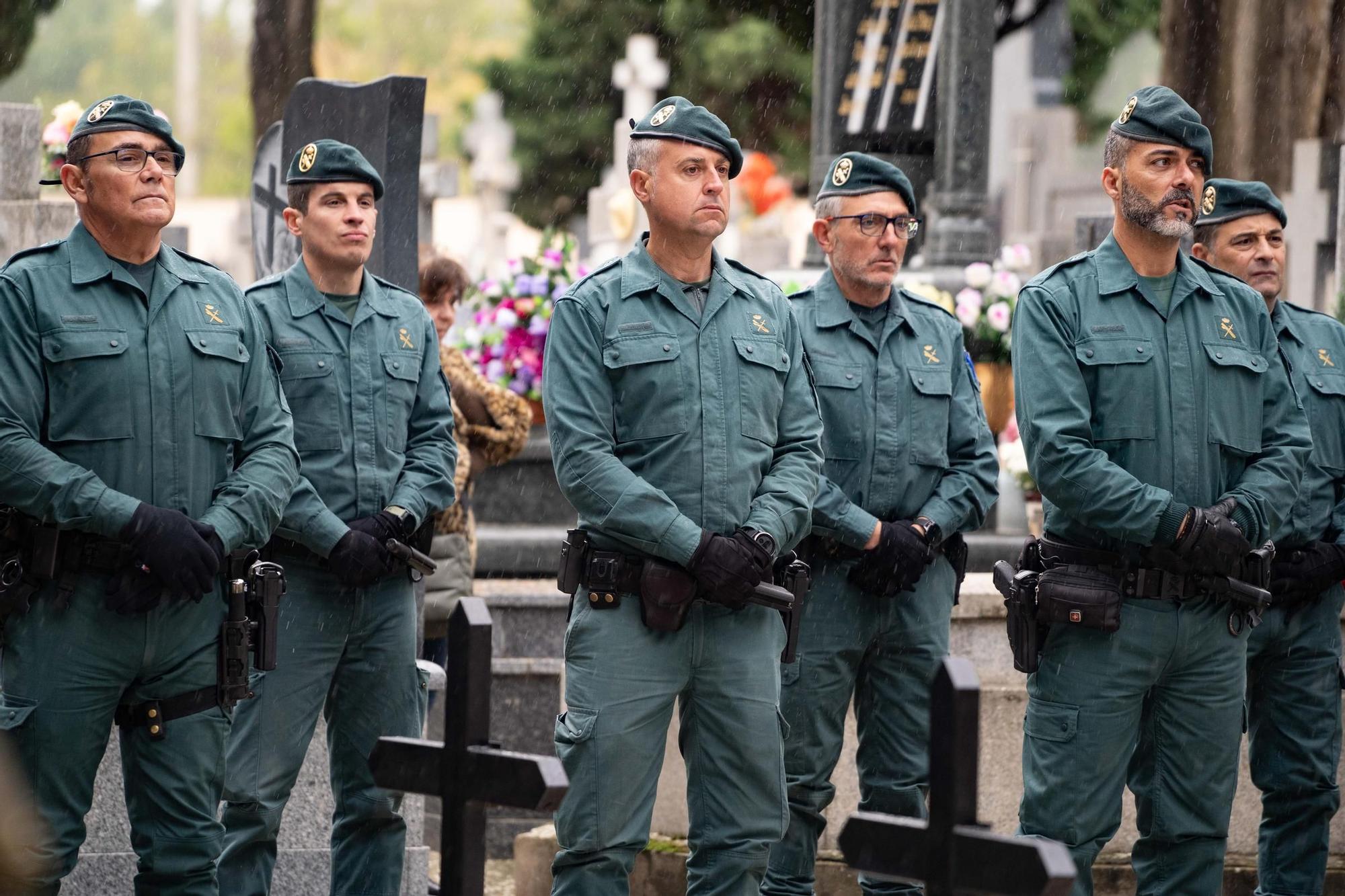 Zamora homenajea a los militares caídos en el cementerio