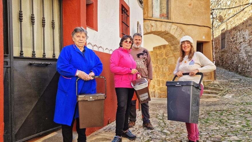 700 vecinos de la parte antigua de Cáceres ya cuentan con cubos para la recogida de basura &#039;puerta a puerta&#039;