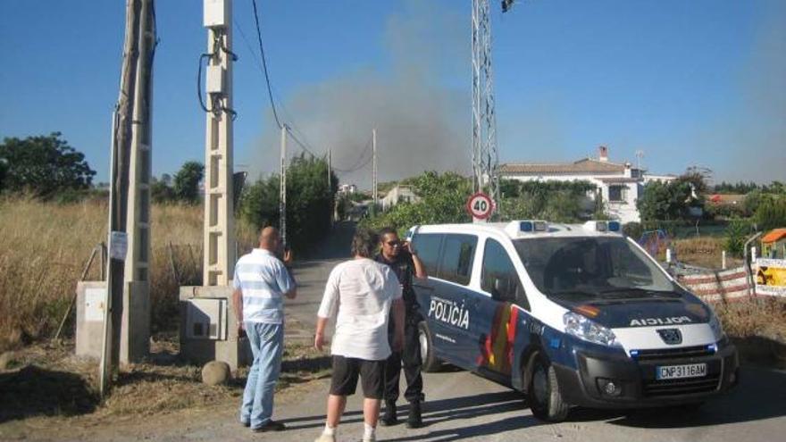 El fuego afectó a una zona con gran número de chalés y diseminados.