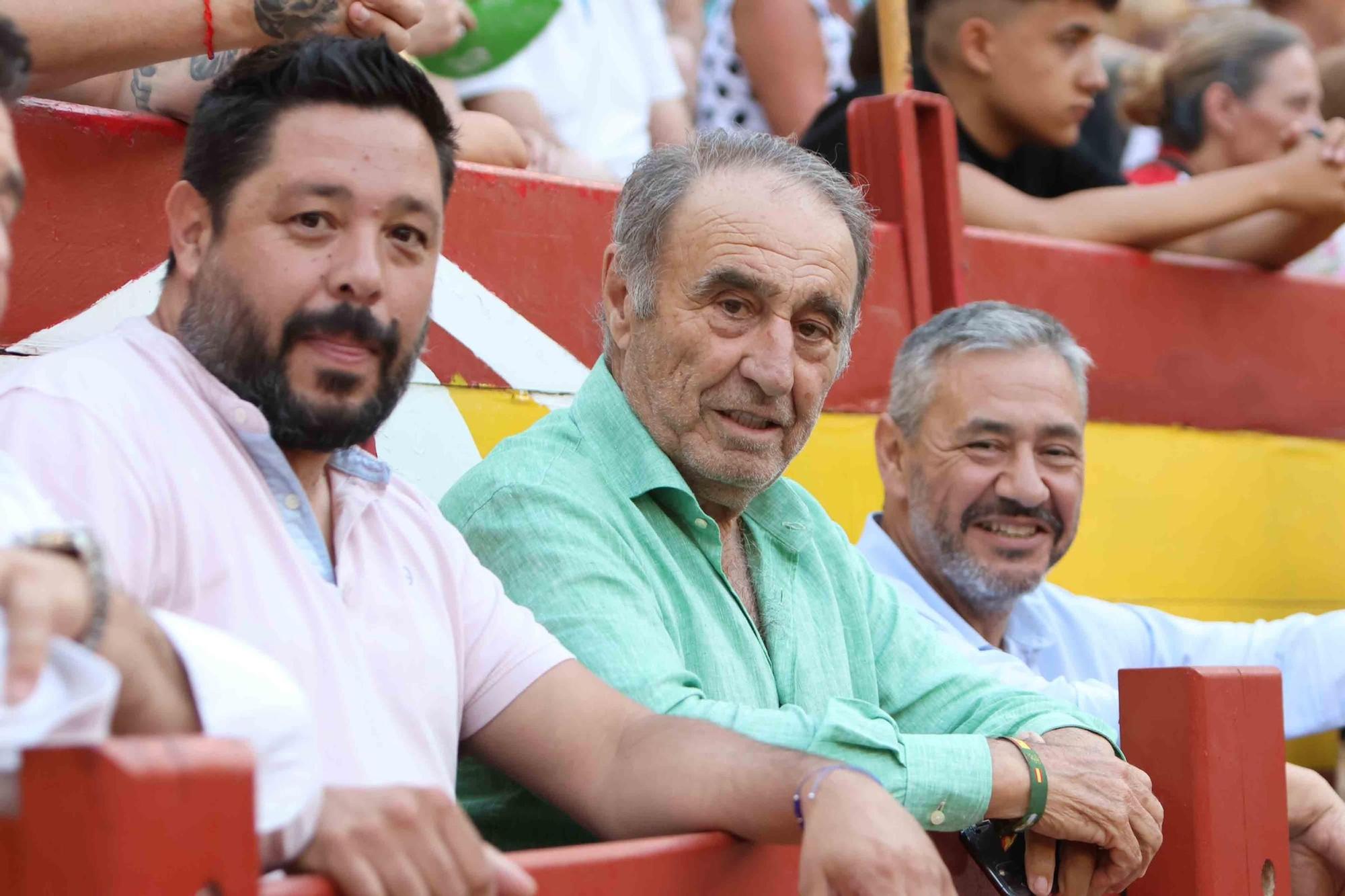 Mario Vilau, Alejandro González y Pedro Rufo por la puerta grande en la segunda clase práctica de la Feria de Hogueras 2024