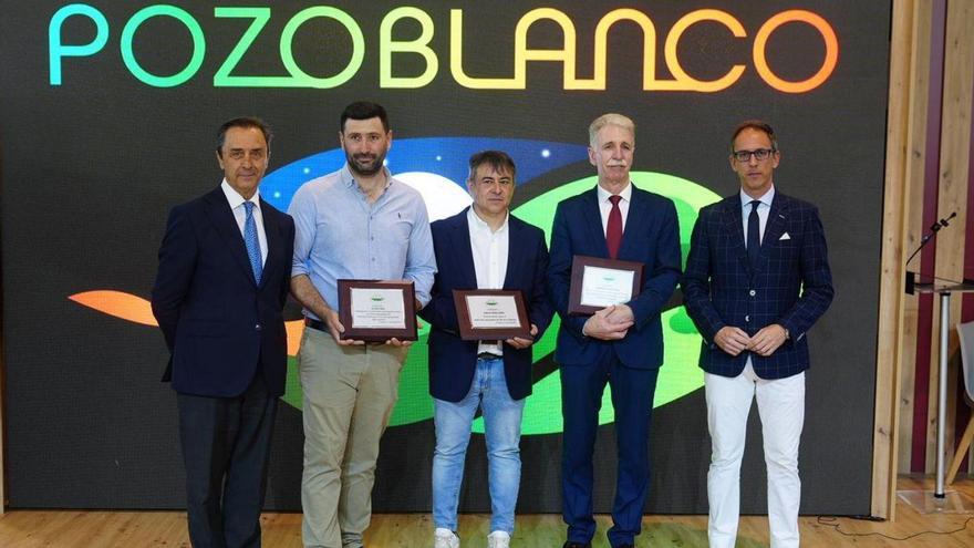 De izda. a dcha., Ricardo Delgado Vizcaíno, Daniel Toda, Emilio Gómez, Esteban Romero y Santiago Cabello.