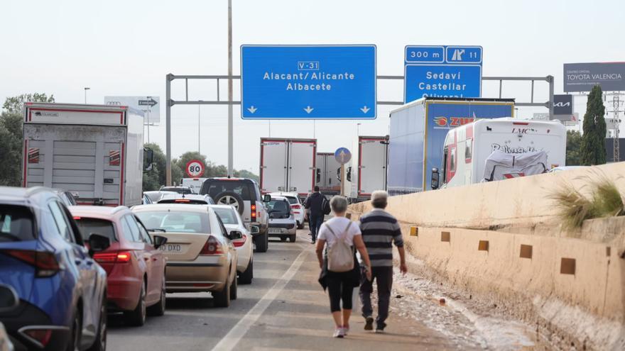 Las carreteras que continúan cortadas por la dana