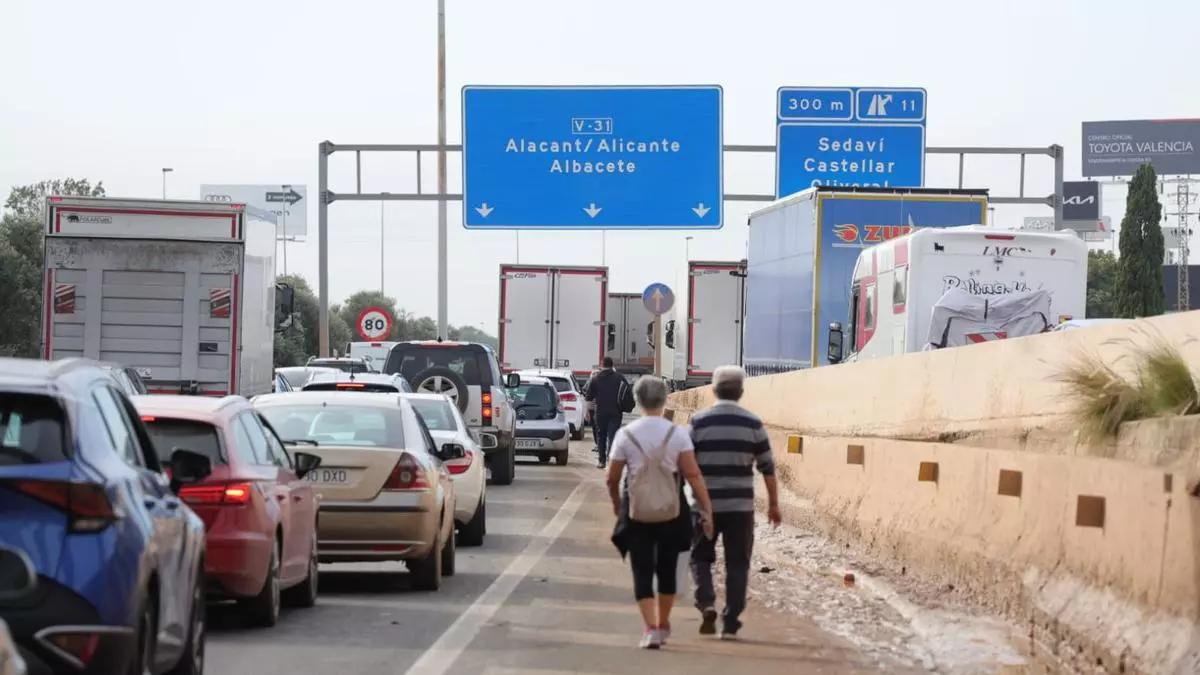 Las carreteras que continúan cortadas por la dana