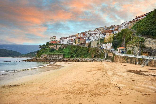 Lastres, Asturias, pueblos bonitos españoles en otoño