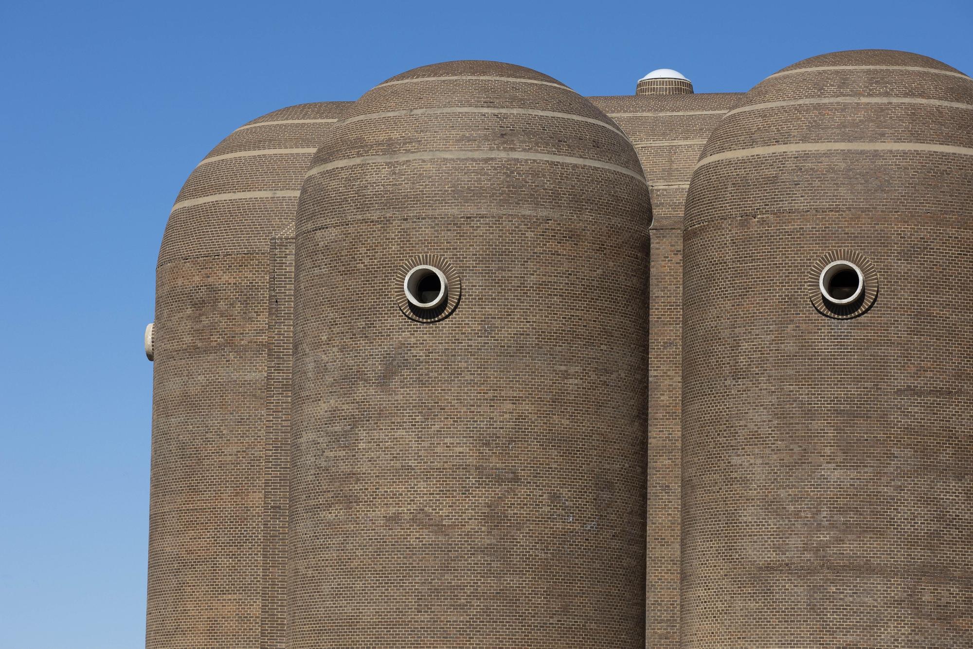 Así están las bodegas Vinival en Alboraia