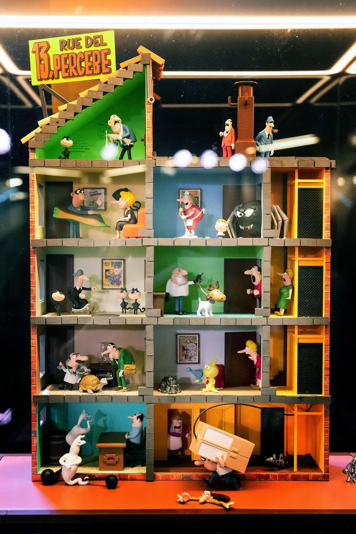 Barcelona homenajea a Francisco Ibáñez con un circuito urbano de dioramas dedicados a sus personajes