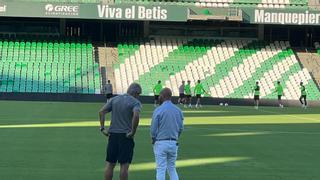 Bellerín, principal baja en el último entreno antes de recibir al Girona