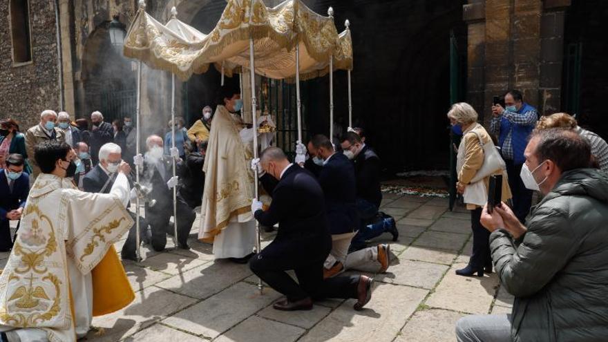 Bendición en la campa de San Francisco. | Mara Villamuza