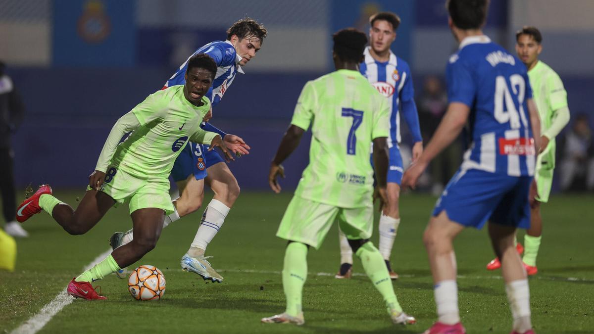 Ibrahim Diarra alterna minutos con el Barça Atlètic y el Juvenil