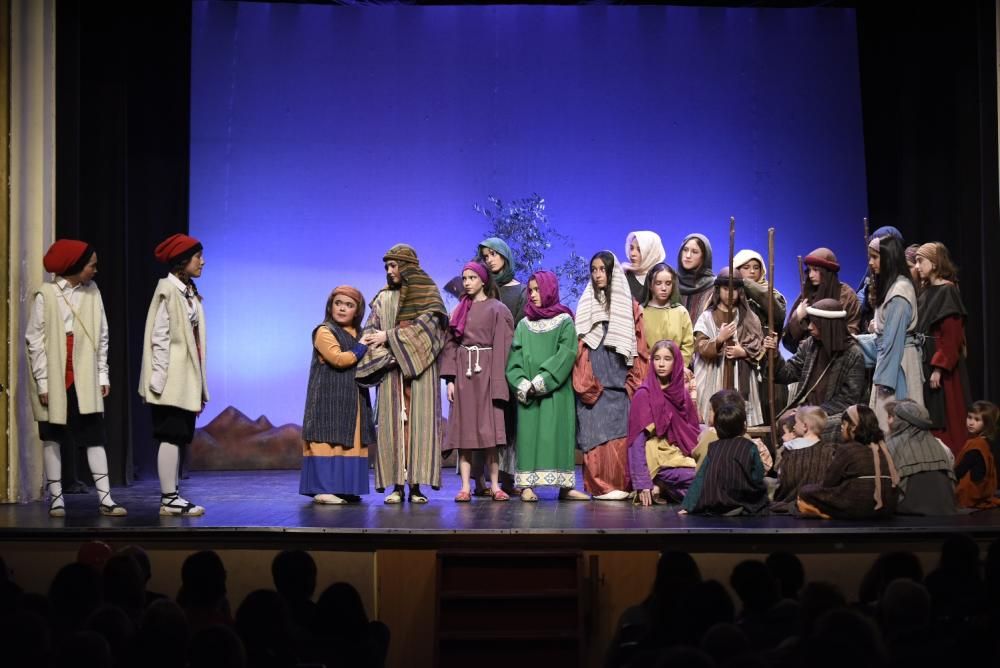 Representació dels Pastorets a la sala Els Carlins de Manresa