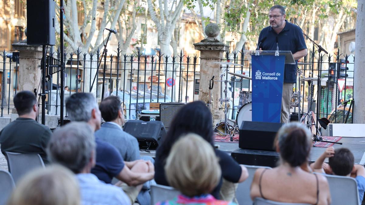 Antoni Llabrés, pregonero, presidente de la Obra Cultural Balear