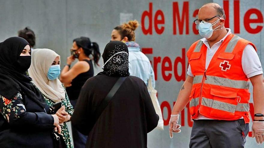 Exterior de l&#039;espai on s&#039;ha realitzat un cribratge massiu a Manlleu