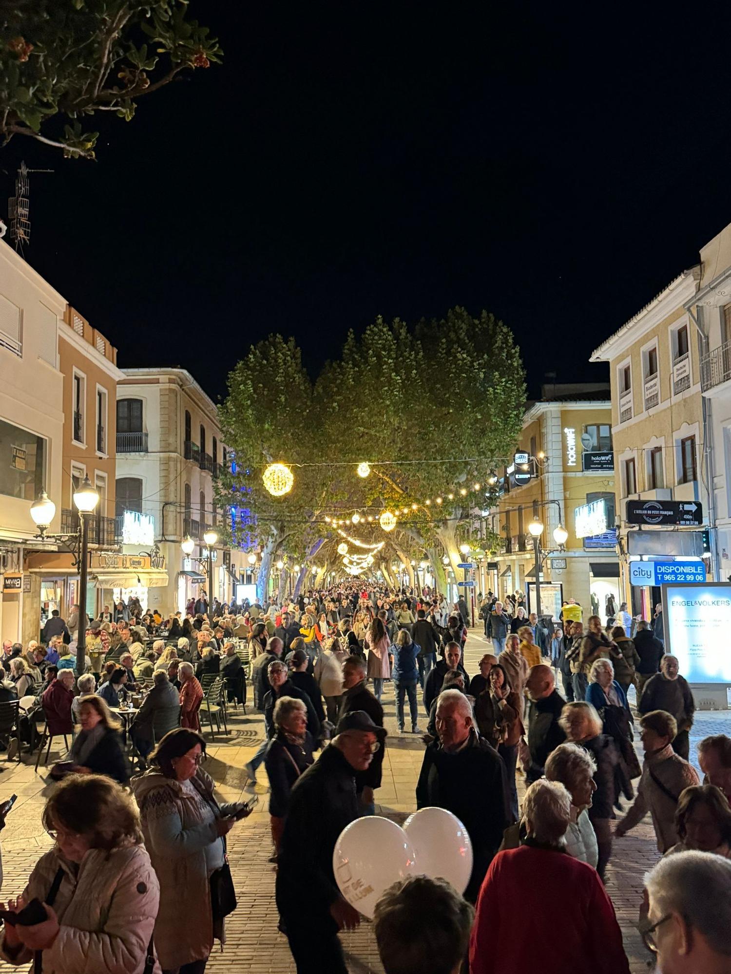 La Navidad bulle en Dénia: deslumbrante "Nit de la Llum"