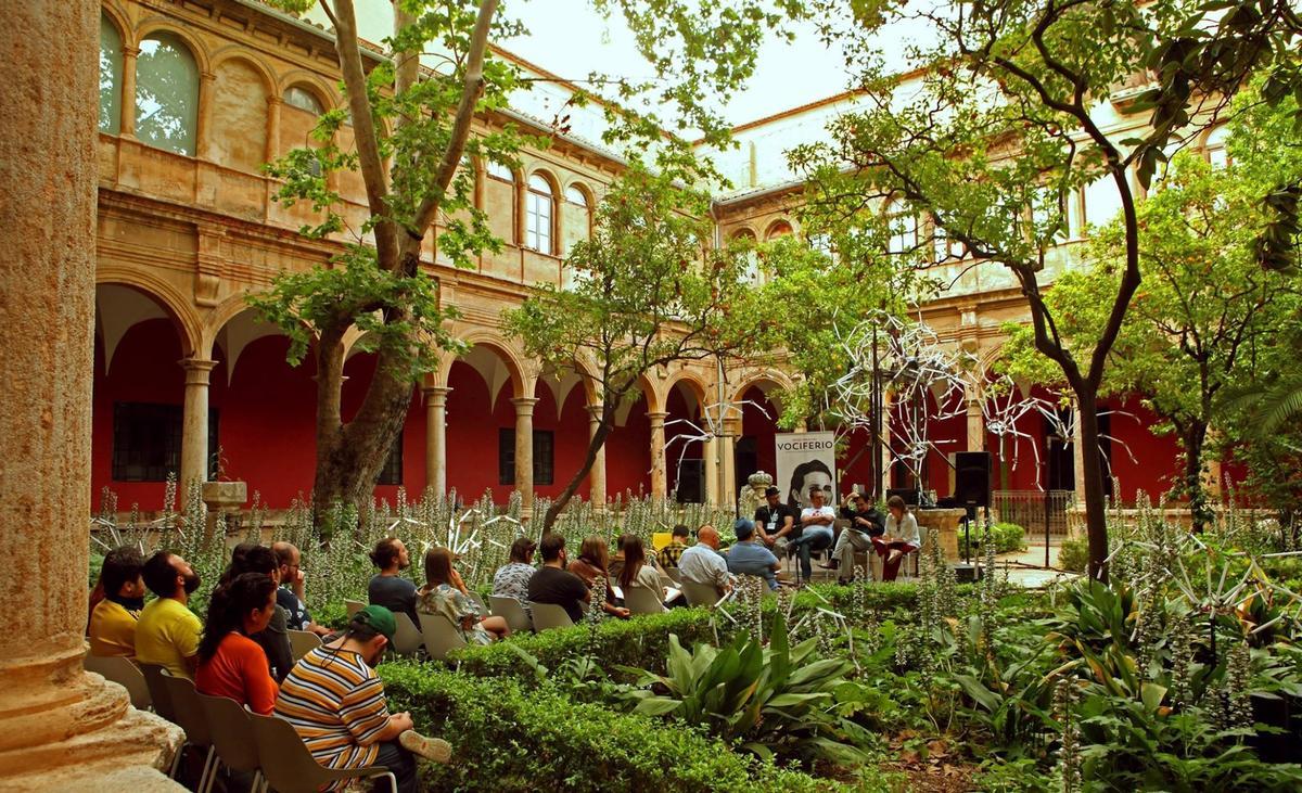 Acte del Festival de Poesia de València Vociferio.