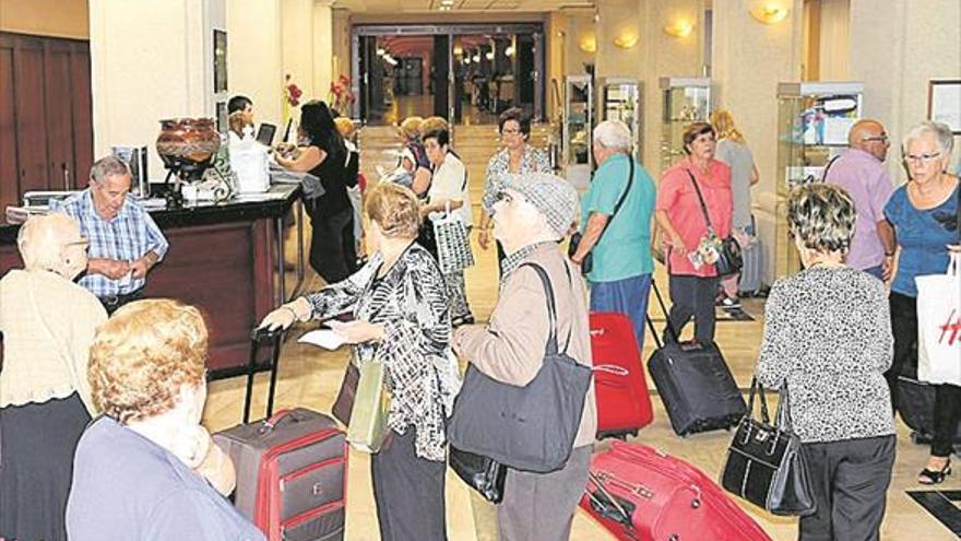 Castellón teme perder empleo en el turismo por el veto al Imserso