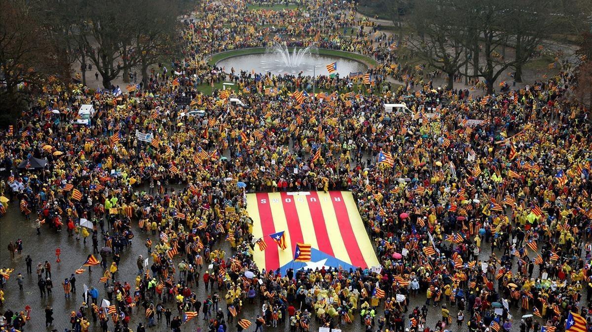 zentauroepp41225090 pro independence catalans from all over europe take part in 171207105728