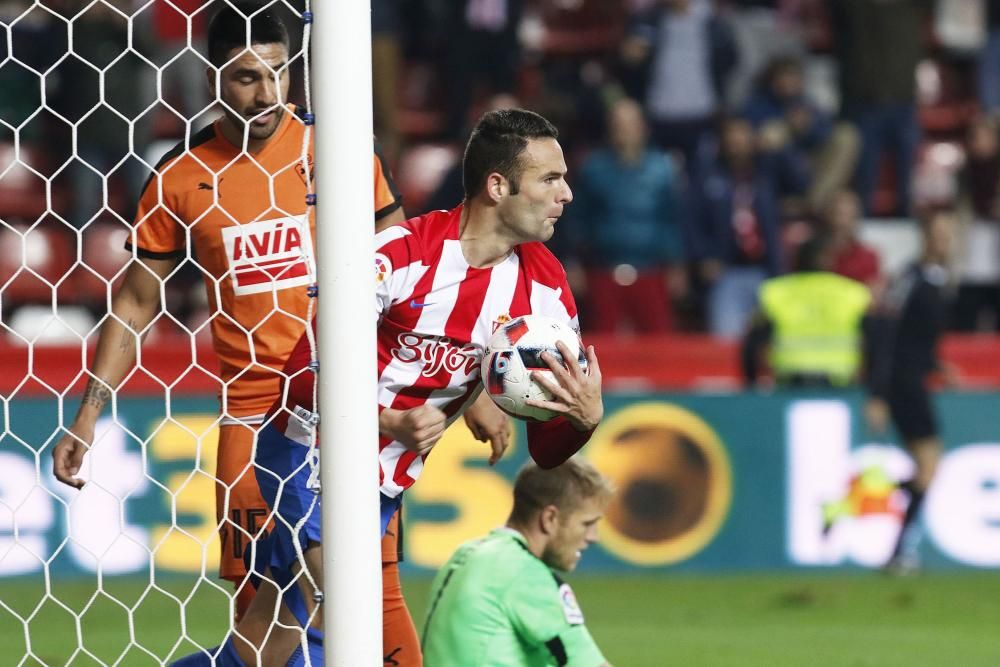 El partido Sporting-Eibar, en imágenes