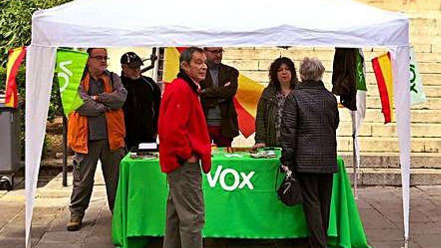 Inmaculada Cervilla a la parada de Vox de Crist Rei, dissabte passat