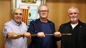 Jordi Gaseni (centro), de ERC, nuevo alcalde de LAmetlla de Mar (Baix Ebre).