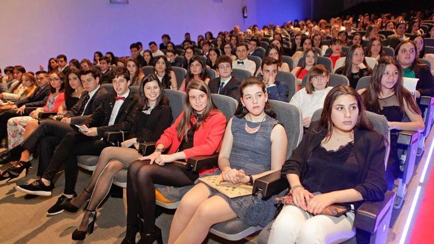 Entrega de los premios de cine &quot;Tiquios&quot; 2016 a cortos de alumnos