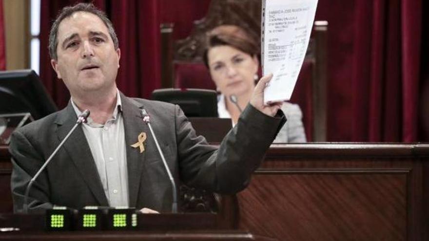 Antoni Alorda, en una imagen de archivo en la tribuna del Parlament