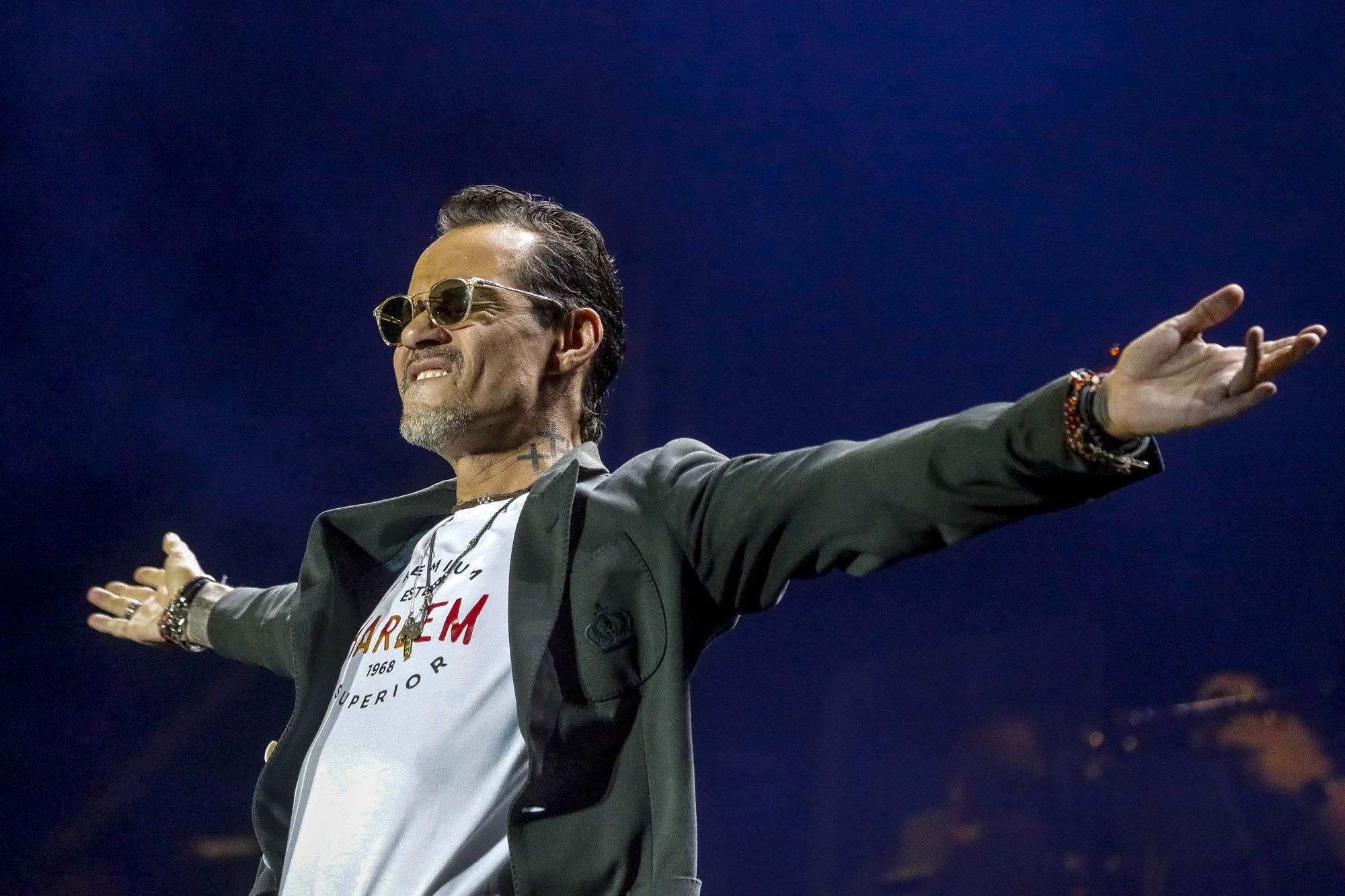 Marc Anthony ofrece su primer concierto en la isla ante 10.000 personas