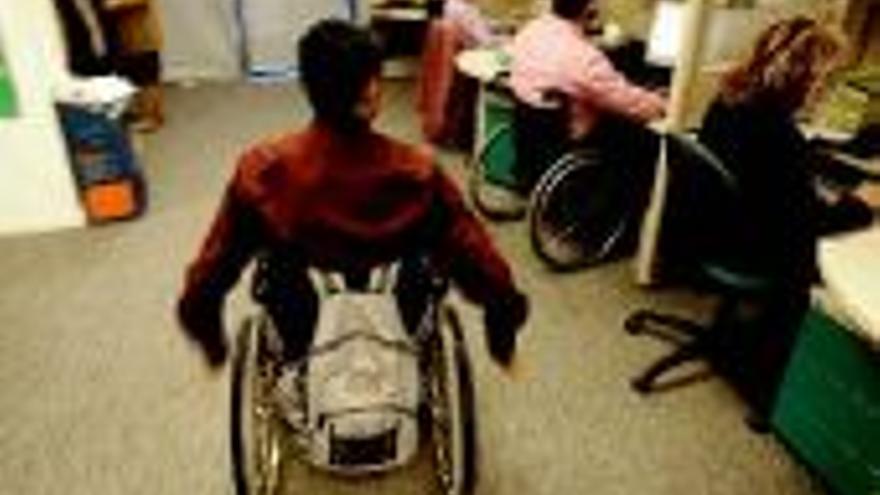 Casi 120.000 extremeños sufriránalguna discapacidad en el año 2011