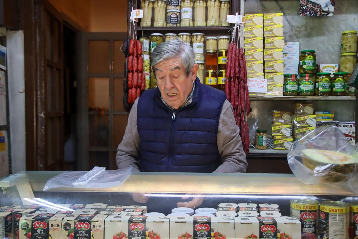 Ultramarinos Rodrigo: una historia de amor de 66 años con el barrio de la Exposición