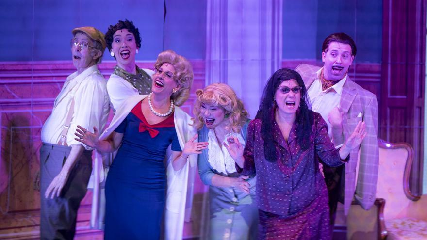 Els actors del grup teatral La Cubana al Teatre Romea.