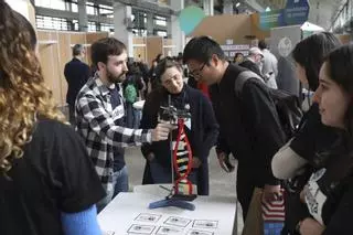 EN IMÁGENES: Feria de la Ciencia y la Innovación en la Fábrica de Armas de La Vega (Oviedo).