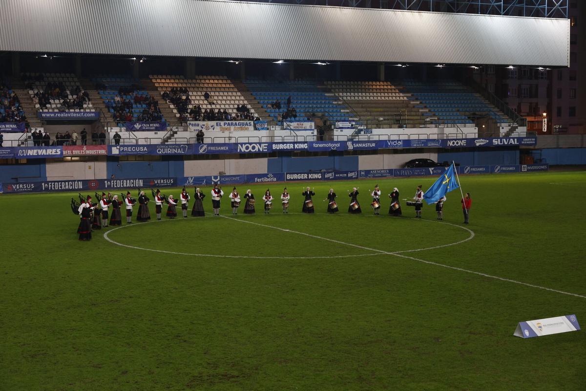 EN IMÁGENES: Así fue el debut de Asturias ante Navarra en un partido de fútbol femenino histórico en el Suárez Puerta